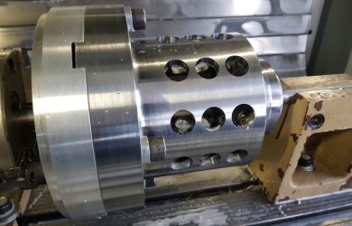 gefertigtes  Maschinenbauteil: Drehteil